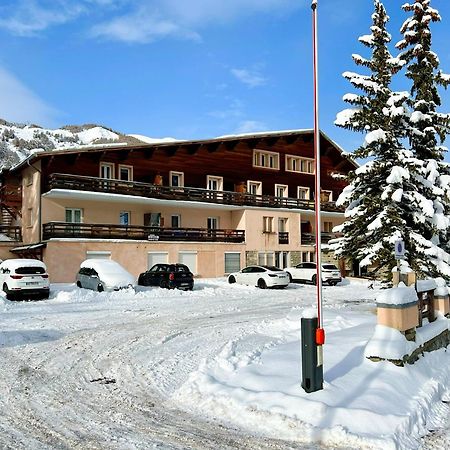 Vars, Appart Spacieux Renove 4 Couchages Dans Chalet Vars  Exterior photo