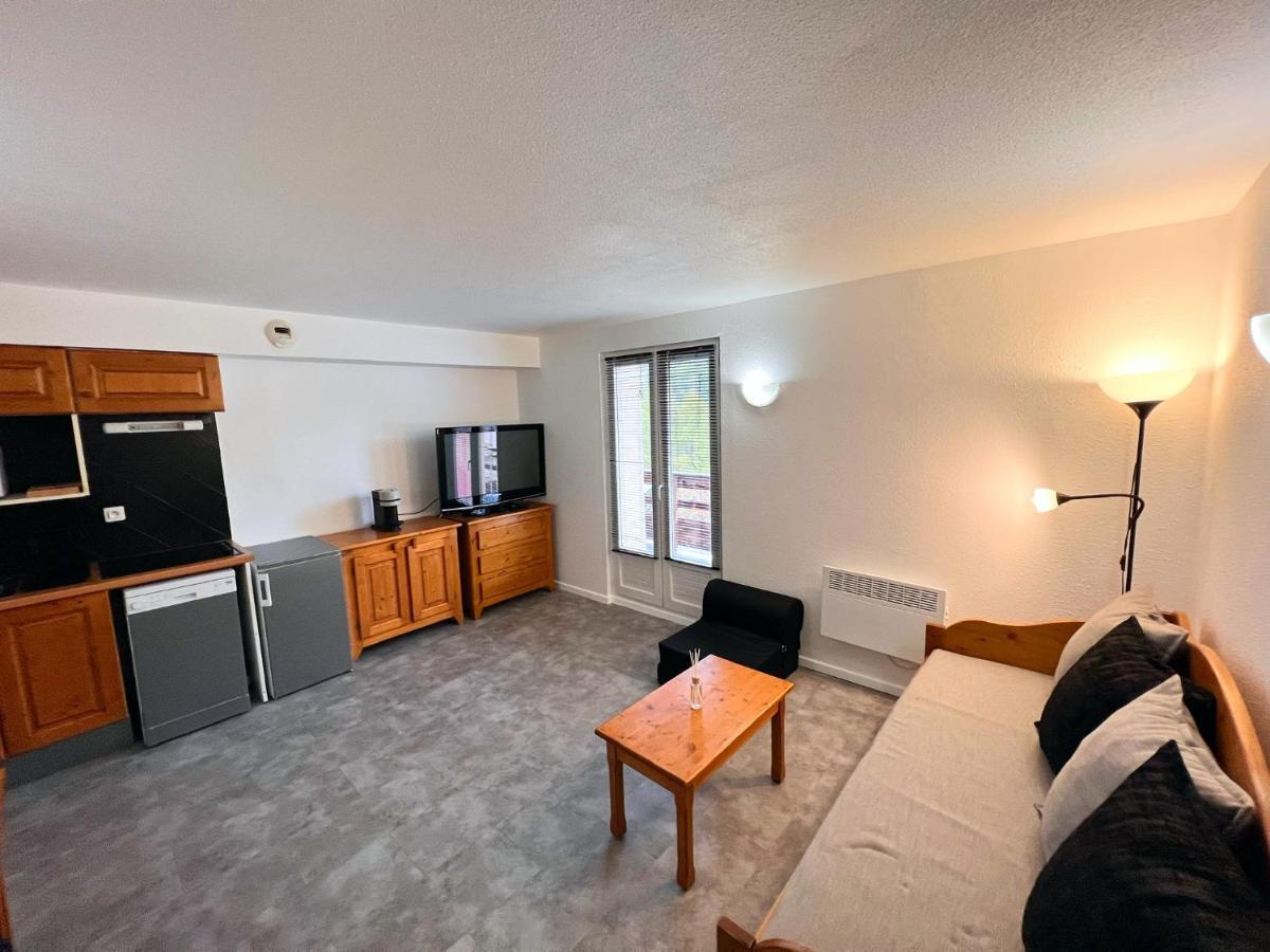 Vars, Appart Spacieux Renove 4 Couchages Dans Chalet Vars  Exterior photo