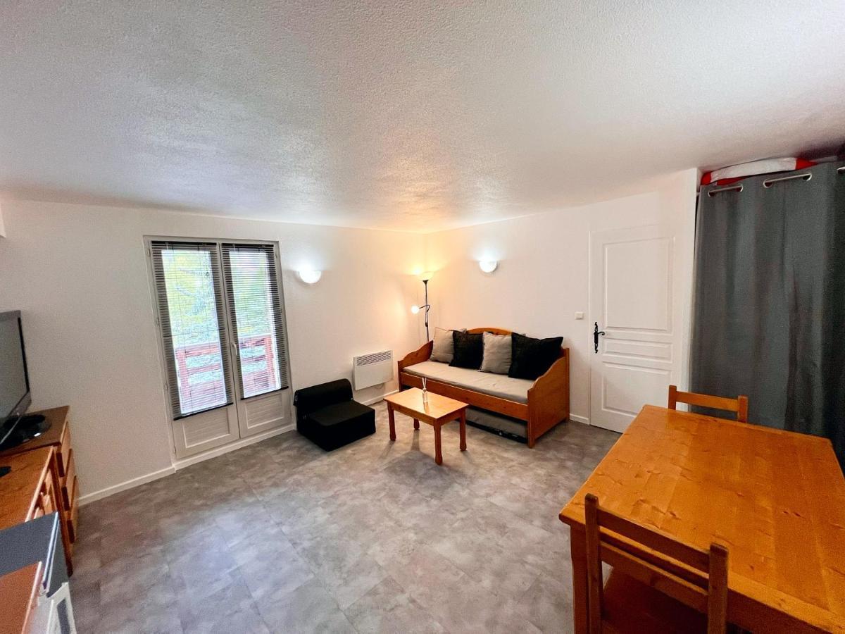 Vars, Appart Spacieux Renove 4 Couchages Dans Chalet Vars  Exterior photo